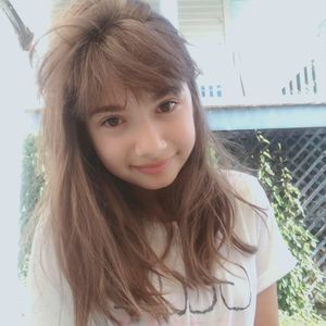 Meet your Posher, Mia